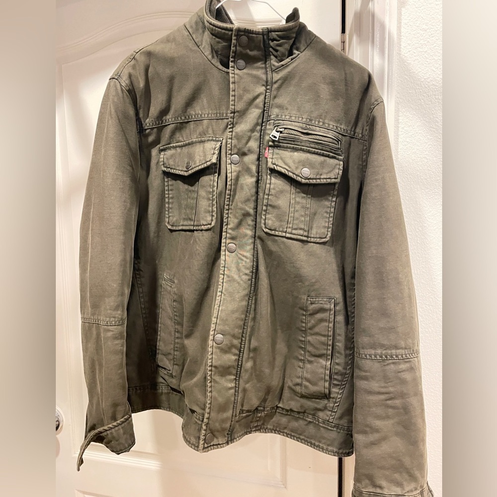 Levi’s trucker jacket size M